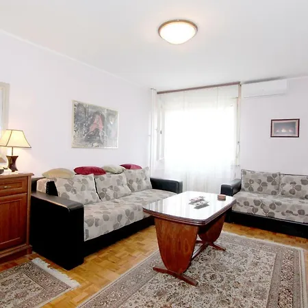 Apartamento Bohemian Rhapsody Nbg Belgrado